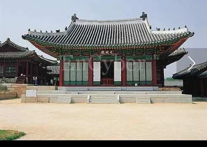 Youn Hae Jung
